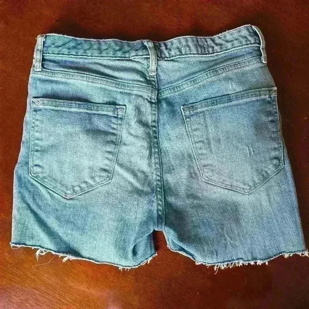 Gap Always Skinny High Rise Distressed Hem Shorts- Size 26 - Picture 4 of 4